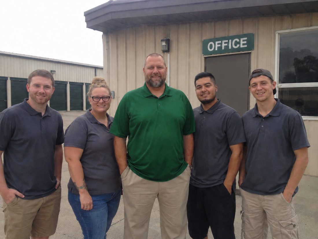 Pest control professionals in Lewisville, TX